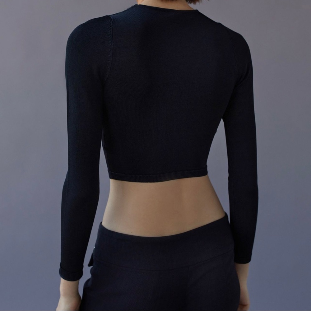 UO Cassidy Reversible Cutout Sweater - Picture 4 of 8